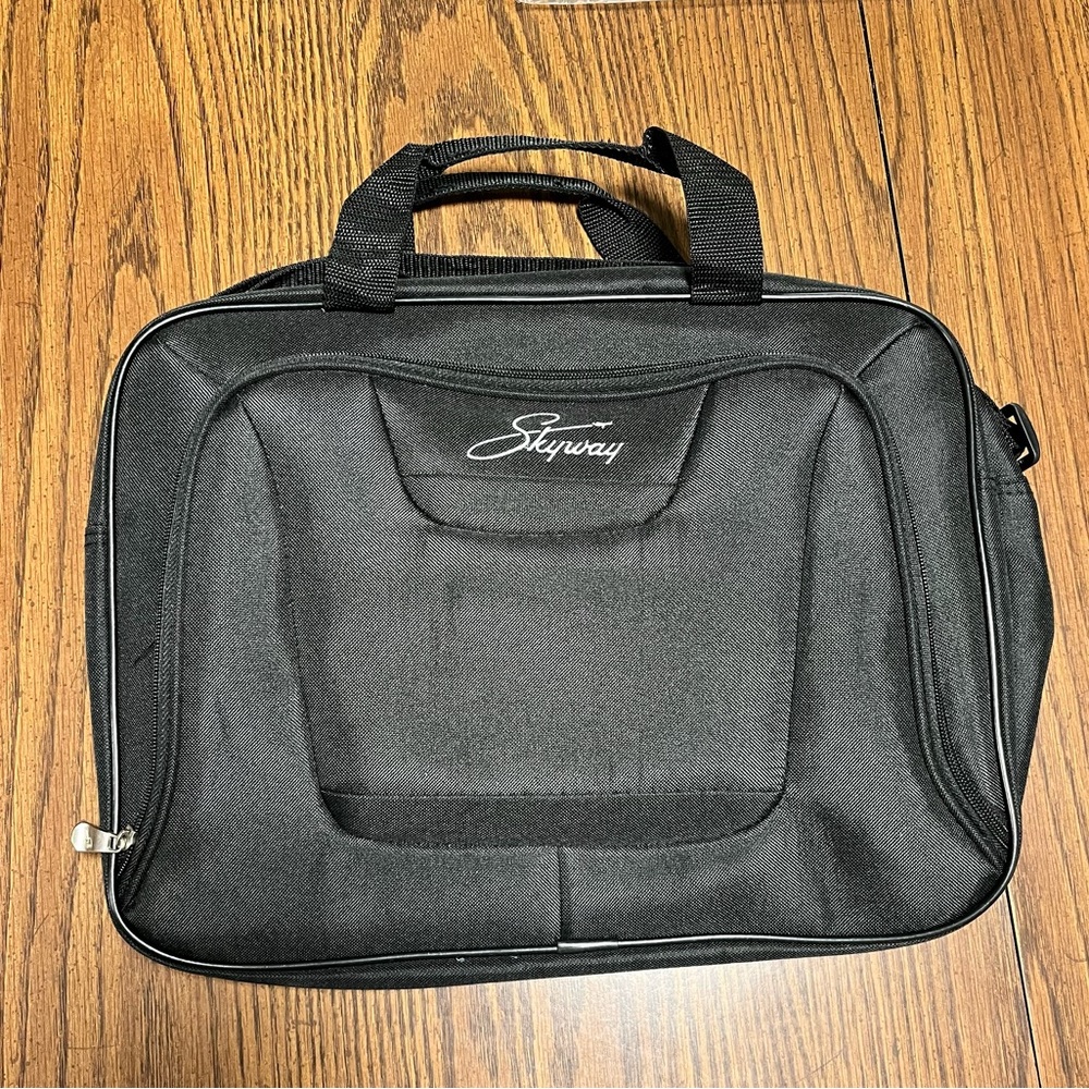 Skyway Carry On Case